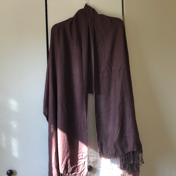 Accessories - Large Brown wrap with fringe